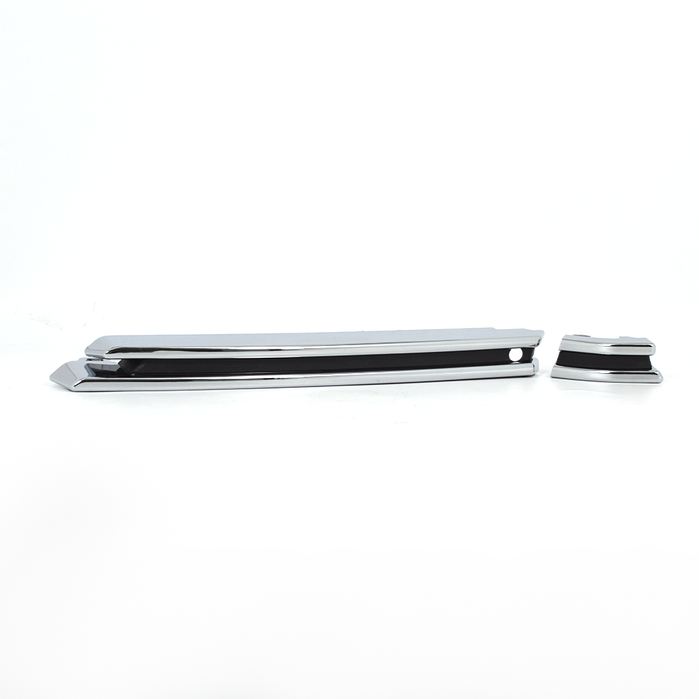 Front Fog Lamp Grille Trim (Dual) R